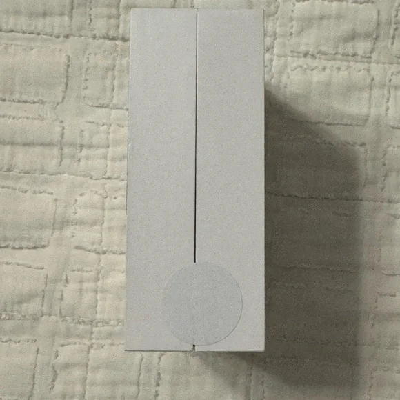 Oura Gold Smart Ring - Picture 8 of 8